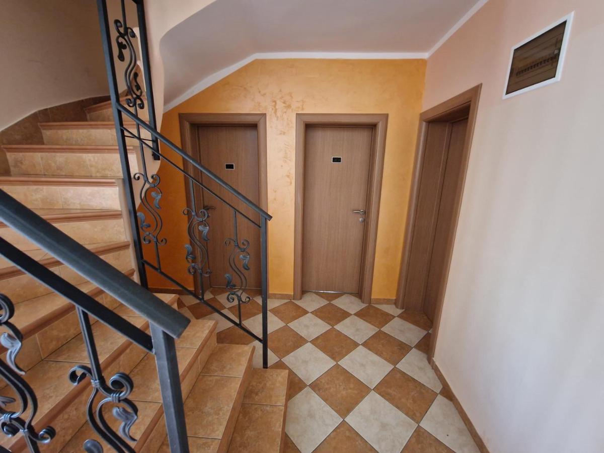 בודווה Guest House Damjana מראה חיצוני תמונה