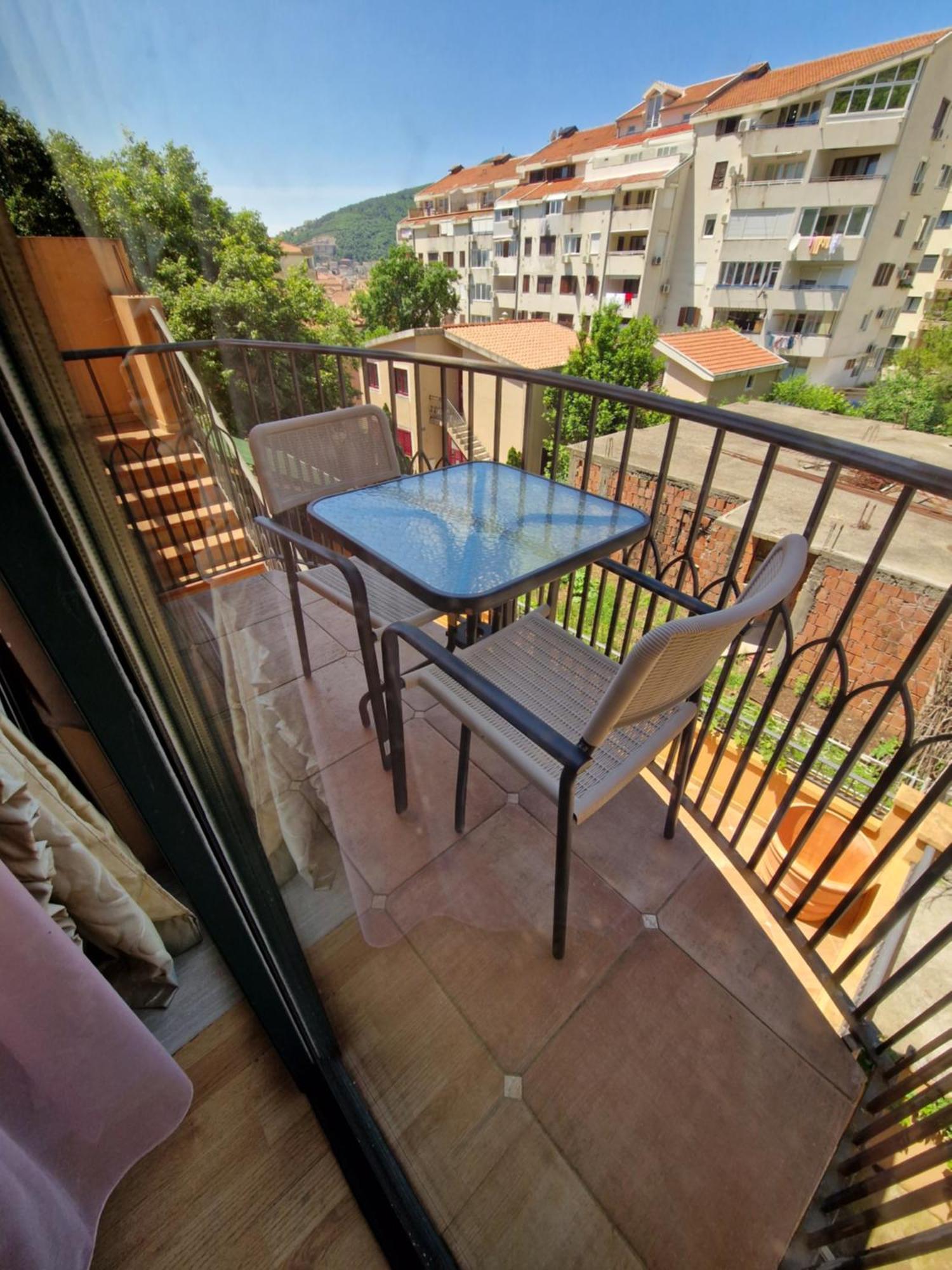 בודווה Guest House Damjana מראה חיצוני תמונה