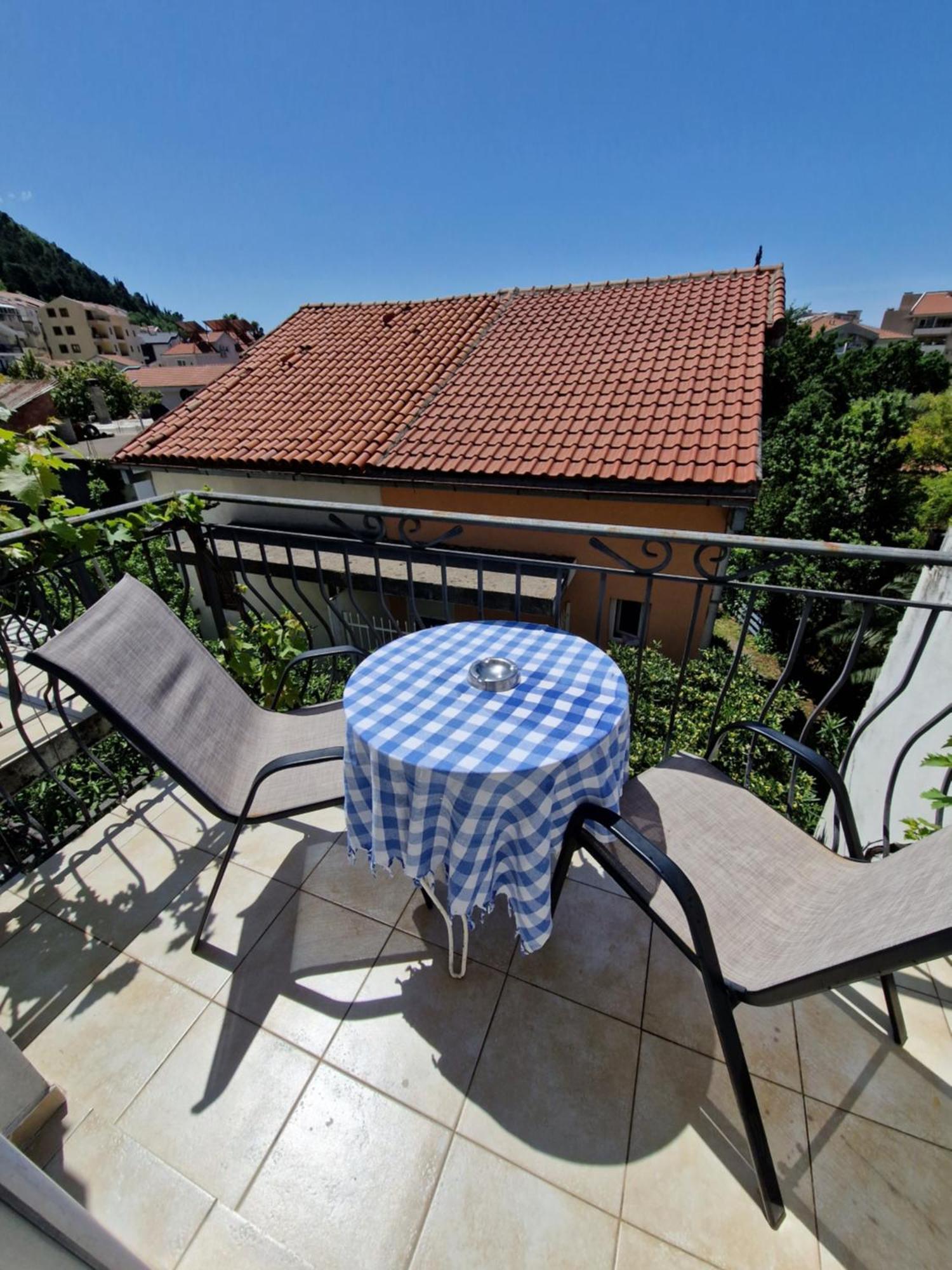 בודווה Guest House Damjana מראה חיצוני תמונה