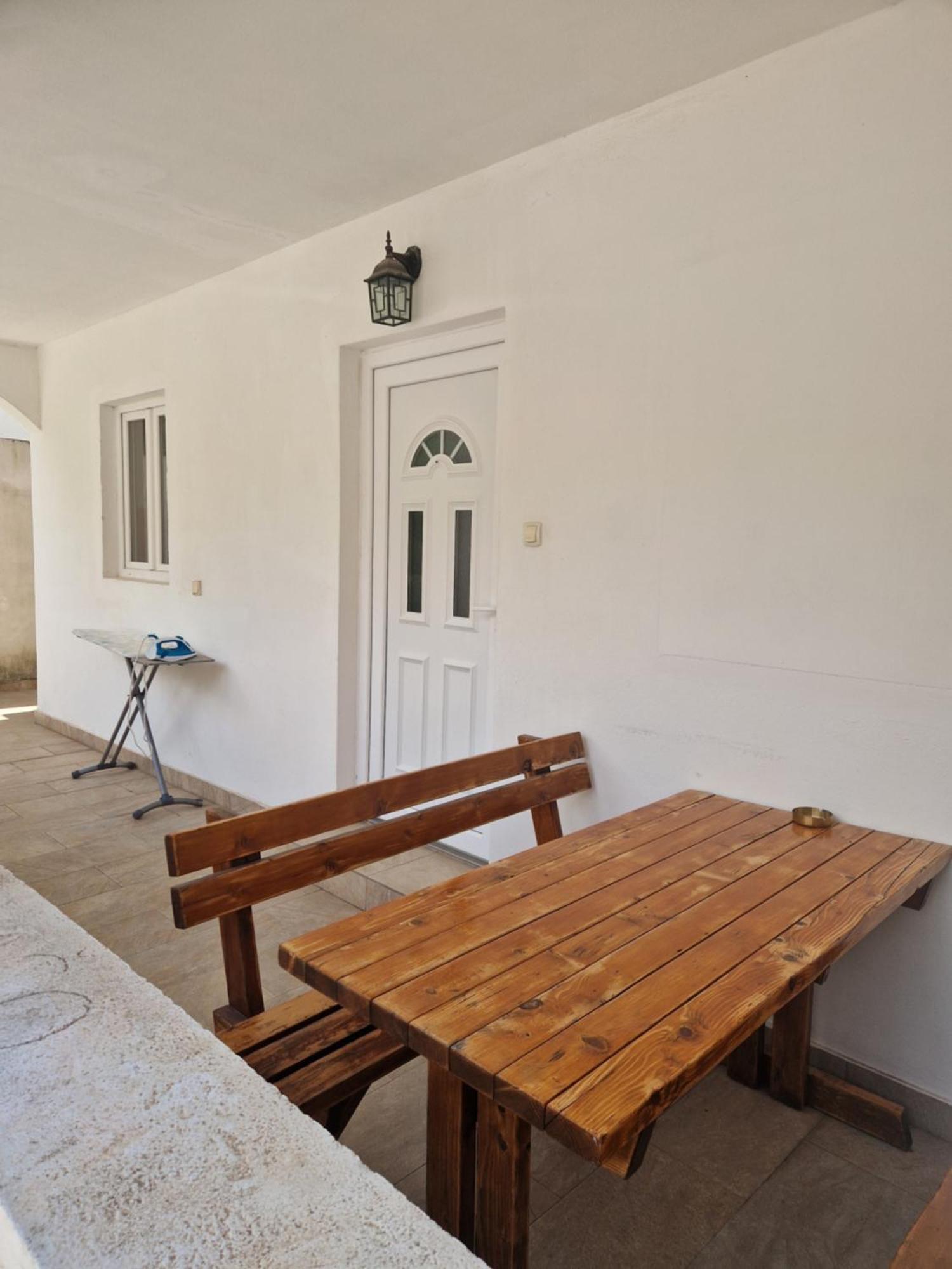בודווה Guest House Damjana מראה חיצוני תמונה