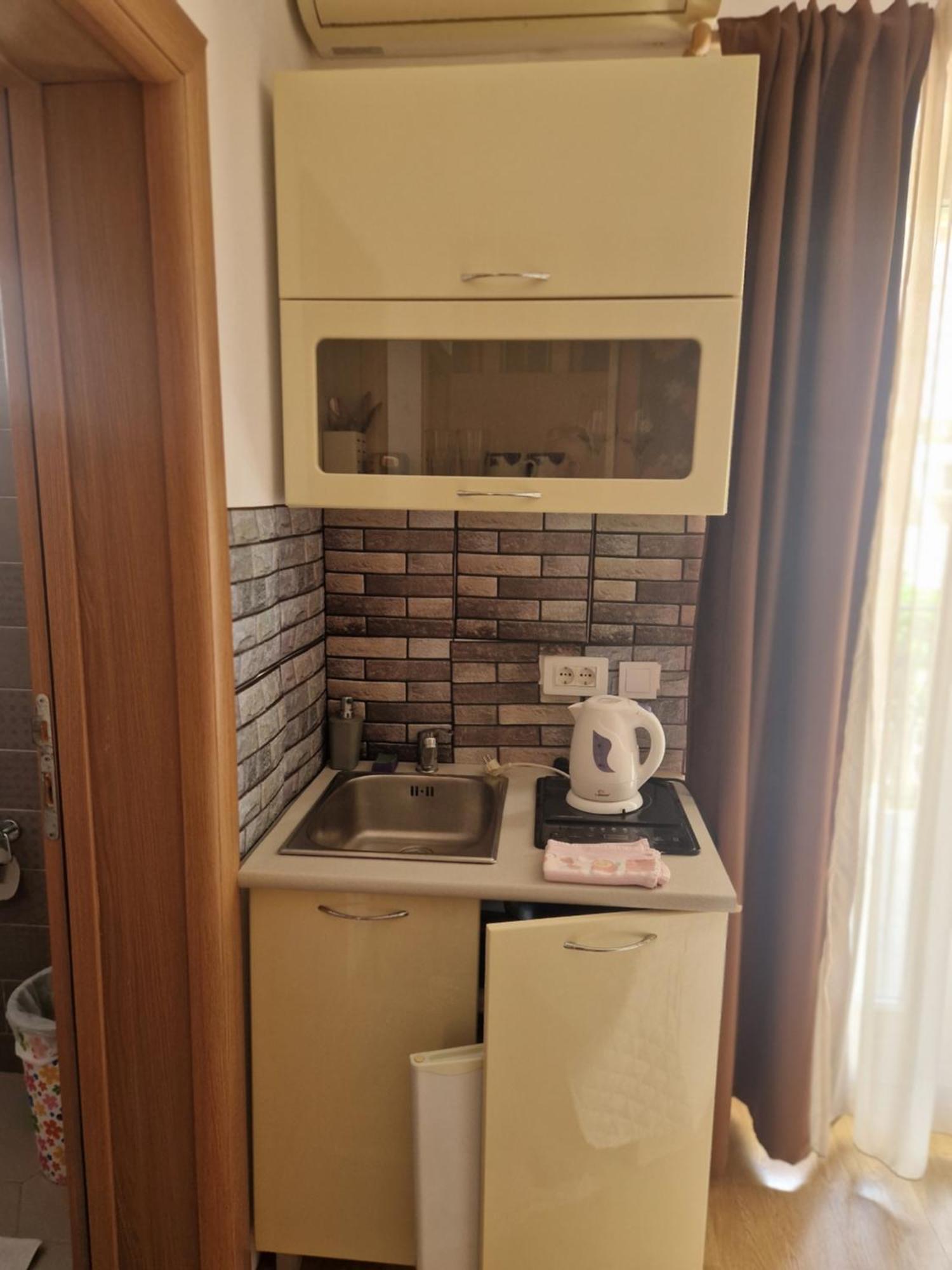 בודווה Guest House Damjana מראה חיצוני תמונה