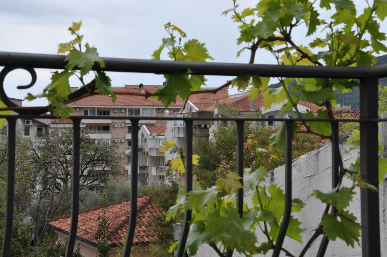 בודווה Guest House Damjana מראה חיצוני תמונה